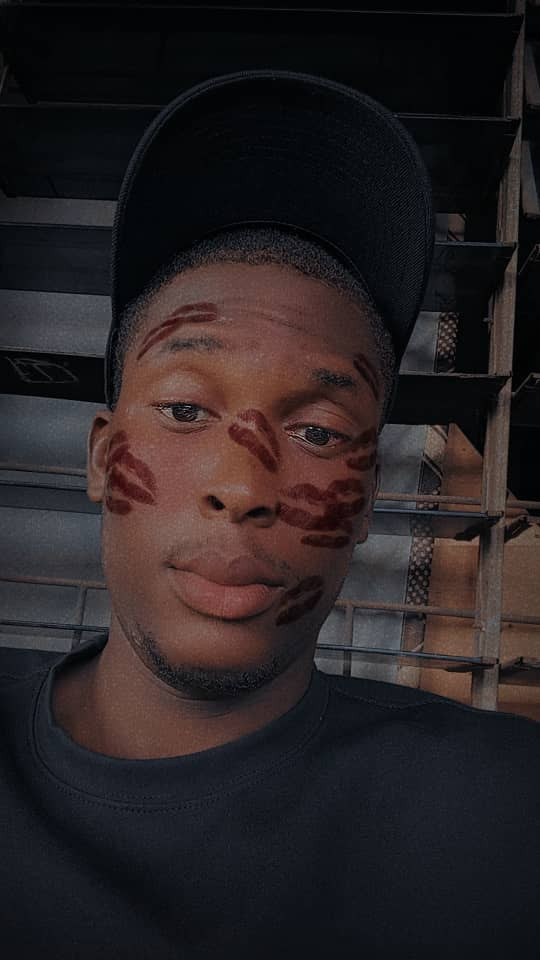 Demzy Chairly Profile Picture