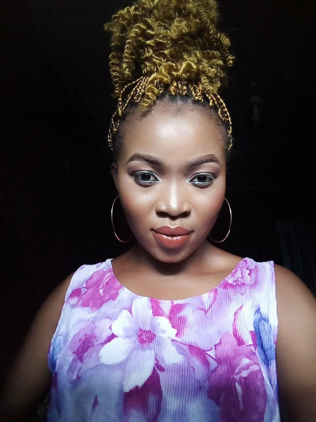 EJERE ESTHER Profile Picture